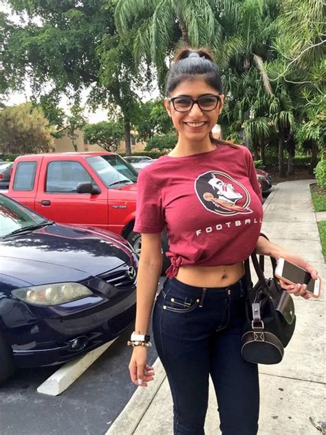 mia khalifa sex xxx|Mia Khalifa Porn Videos 